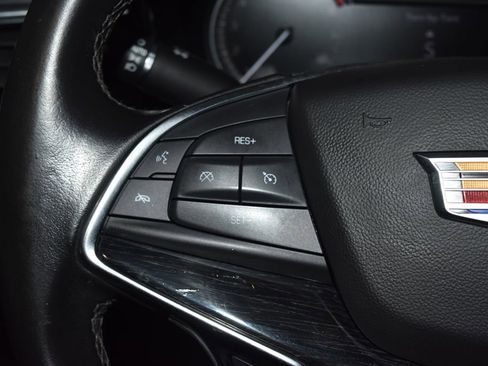 Used 2020 Cadillac XT5 Premium Luxury FWD image 10