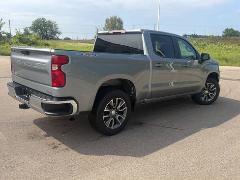 Used 2024 Chevrolet Silverado 1500 LT AWD/4WD image 6
