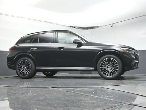 Used 2026 Mercedes-Benz GLC 300 image 38