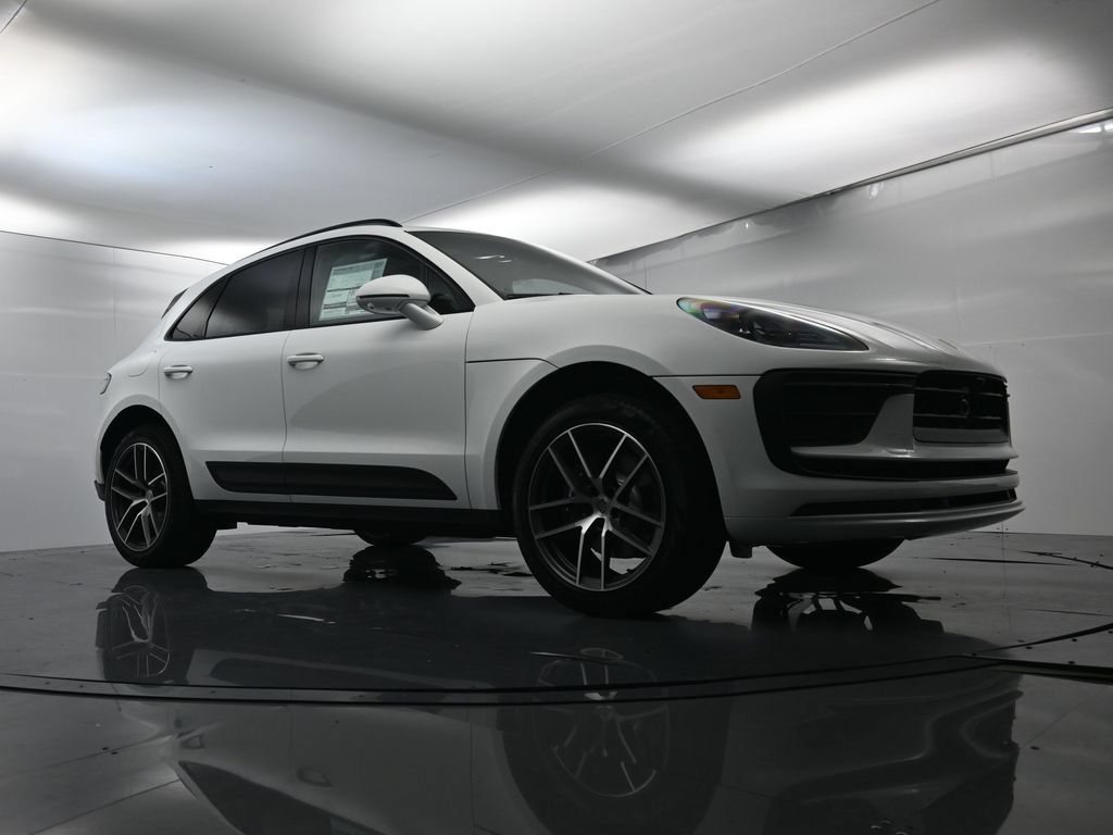 Certified 2026 Porsche Macan AWD/4WD image 54