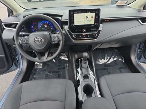 Used 2021 Toyota Corolla LE image 20