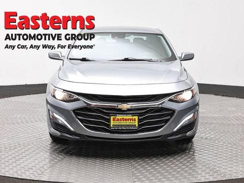 Used 2023 Chevrolet Malibu LT FWD image 2
