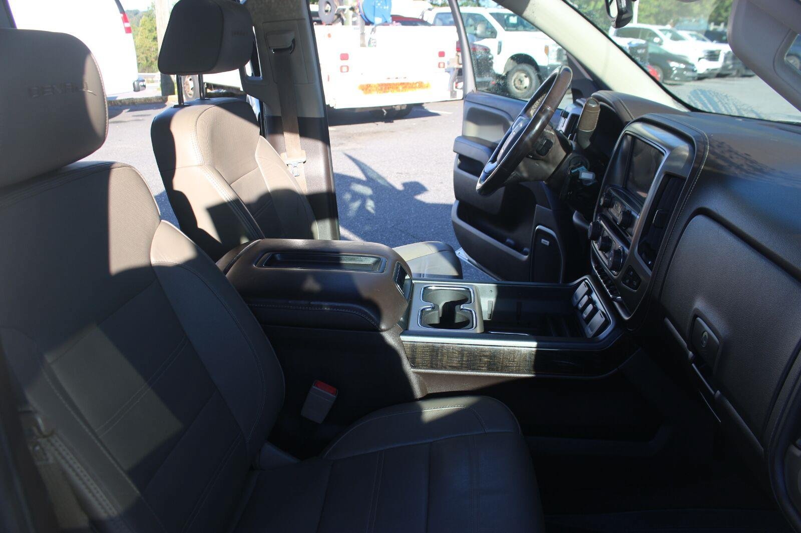 Used 2015 GMC Sierra 1500 Denali w/ Driver Alert Package AWD/4WD image 33