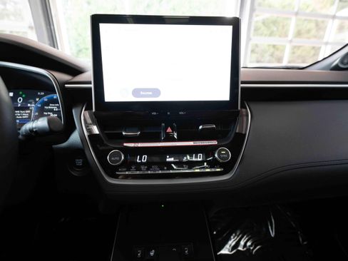 Used 2026 Toyota Corolla Cross XLE w/ Convenience Package AWD/4WD image 17