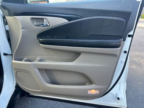 Used 2017 Honda Pilot Elite image 23
