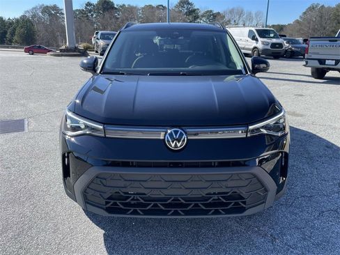 Used 2025 Volkswagen Taos SE image 8