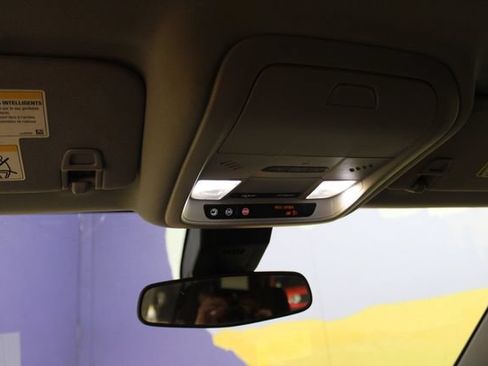Used 2021 Chevrolet Equinox LT FWD image 21