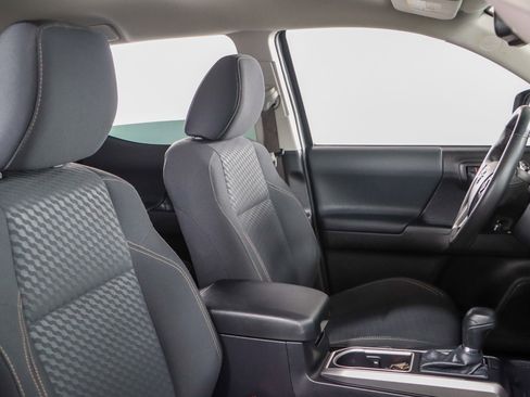 Used 2023 Toyota Tacoma 4x4 Double Cab image 28