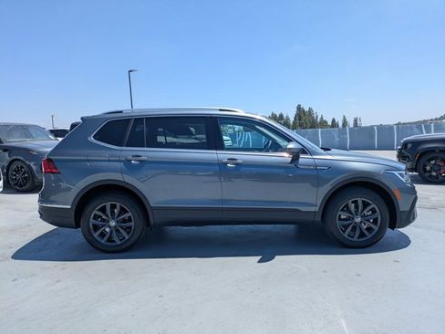 Used 2023 Volkswagen Tiguan SE FWD image 4