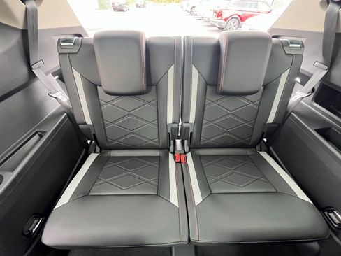 New 2026 Volkswagen Atlas Peak Edition AWD/4WD image 26