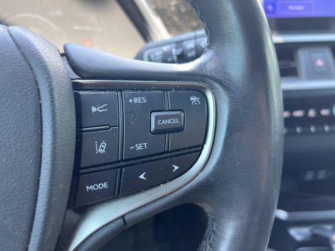 Used 2024 Lexus UX 250h FWD image 20