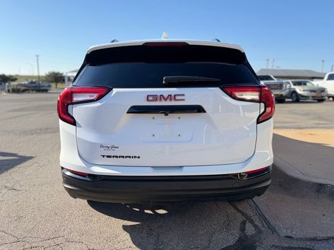 Used 2023 GMC Terrain SLE w/ Elevation Edition FWD image 5
