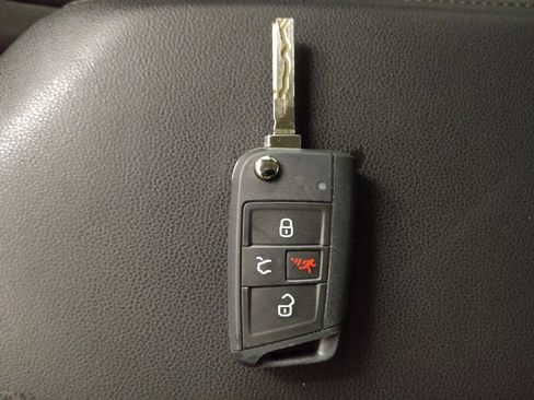 Used 2019 Volkswagen Jetta S w/ Driver Assistance Package image 32