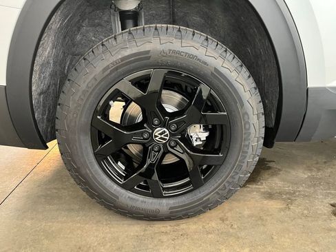 New 2026 Volkswagen Atlas Peak Edition AWD/4WD image 30