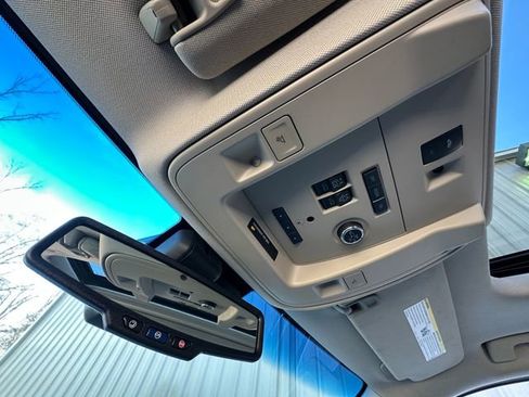 Used 2019 GMC Yukon Denali w/ Denali Ultimate Package image 36