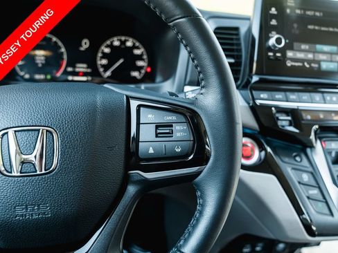 Used 2025 Honda Odyssey Touring image 16