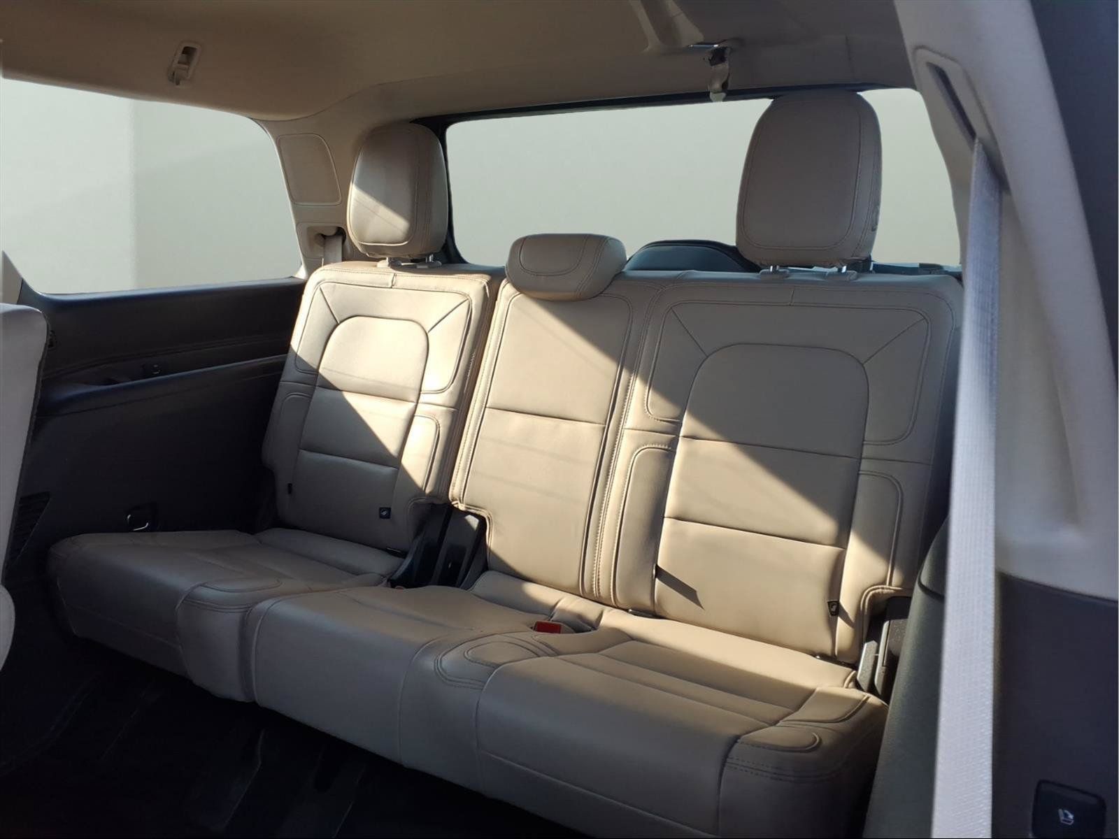 Used 2023 Lincoln Navigator Reserve AWD/4WD image 27