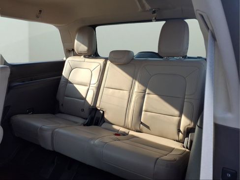 Used 2023 Lincoln Navigator Reserve AWD/4WD image 27