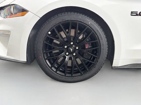 Used 2018 Ford Mustang GT Premium RWD image 30