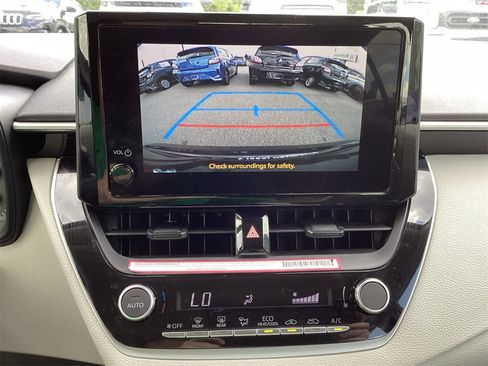 Used 2024 Toyota Corolla LE image 21