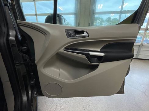 Used 2022 Ford Transit Connect XLT FWD image 24