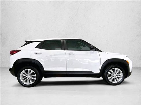 Used 2023 Chevrolet TrailBlazer LS FWD image 5