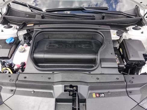 Used 2024 Hyundai Ioniq 6 SEL RWD image 25