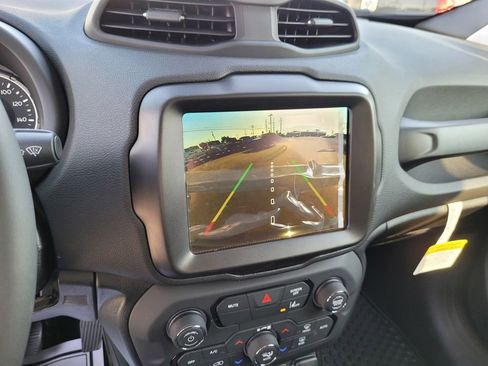 New 2023 Jeep Renegade Altitude image 15