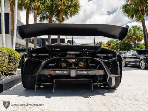 Used 2022 Lamborghini Huracan EVO image 5