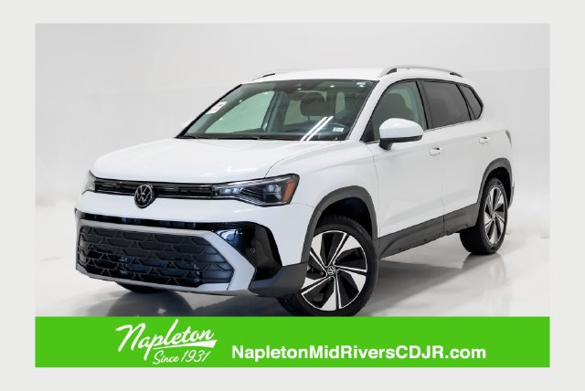 Used 2025 Volkswagen Taos SE AWD/4WD image 1