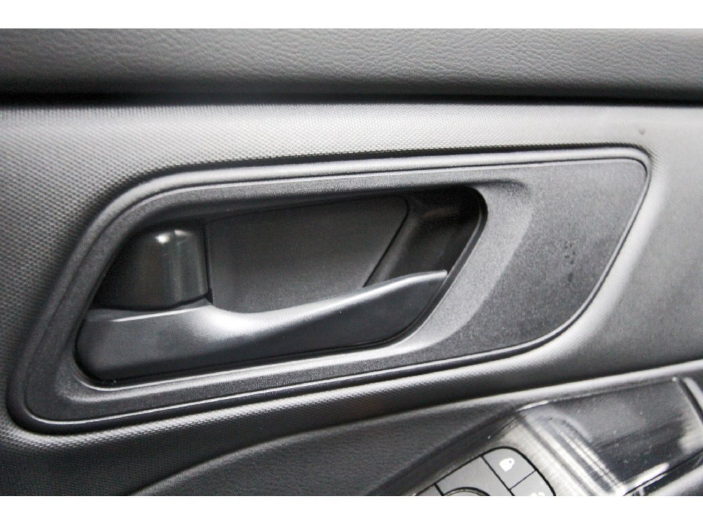 Certified 2025 Nissan Rogue S FWD image 19