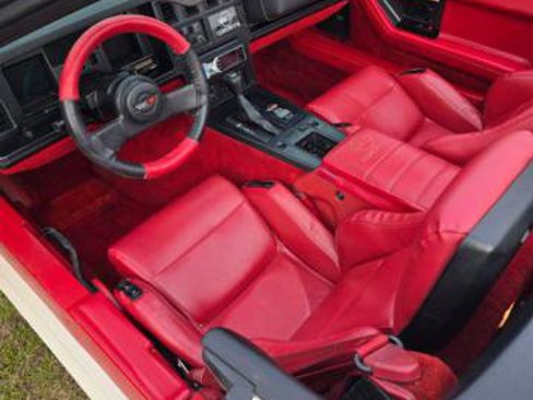 Used 1987 Chevrolet Corvette Convertible RWD image 18