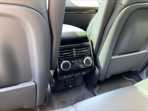 New 2026 Land Rover Range Rover Sport Dynamic SE AWD/4WD image 16