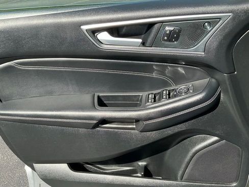 Used 2024 Ford Edge Titanium AWD/4WD image 11