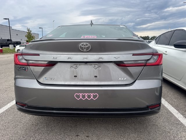Used 2025 Toyota Camry XLE FWD image 2