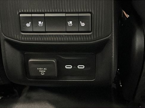 Used 2024 Jeep Wagoneer Launch Edition AWD/4WD image 37