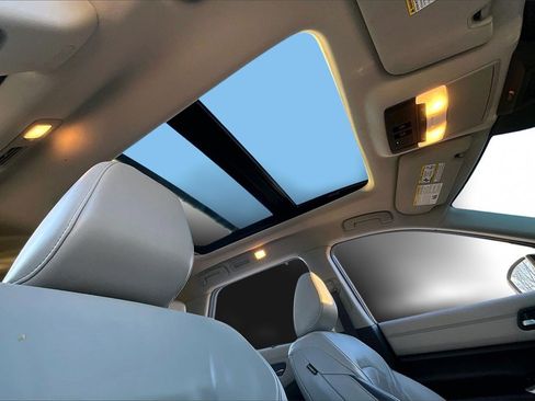 Used 2022 Nissan Pathfinder Platinum w/ Cargo Package image 22