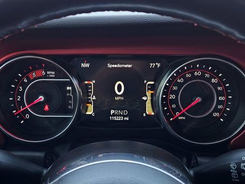 Used 2021 Jeep Wrangler Unlimited Rubicon AWD/4WD image 15