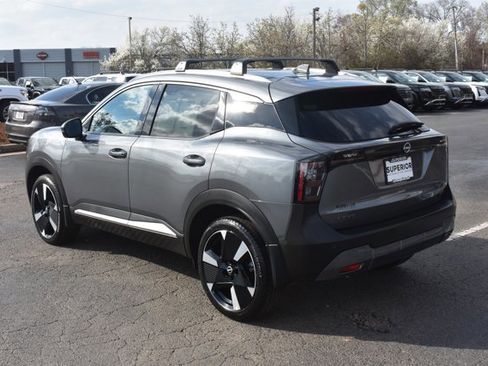 Used 2025 Nissan Kicks SR image 9