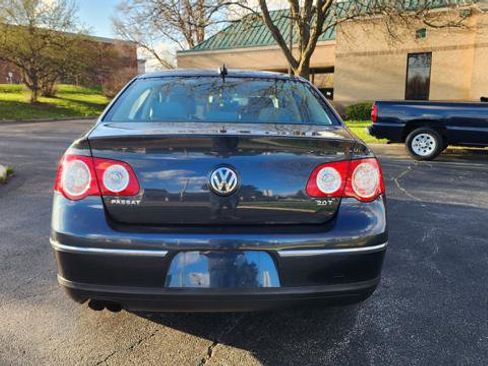 Used 2006 Volkswagen Passat 2.0T FWD image 10