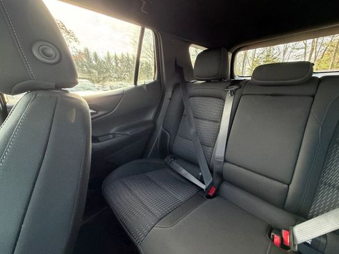 Used 2025 Chevrolet Equinox LT image 38