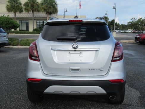 Used 2022 Buick Encore Preferred image 5
