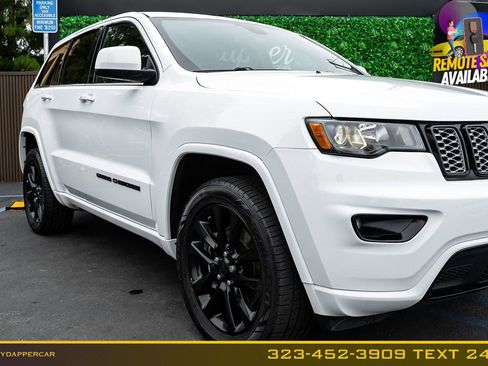 Used 2021 Jeep Grand Cherokee Laredo X AWD/4WD image 4