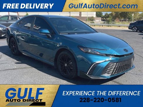 Used 2026 Toyota Camry SE w/ Convenience Package FWD image 1