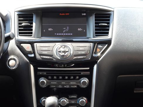 Used 2020 Nissan Pathfinder SV FWD image 18