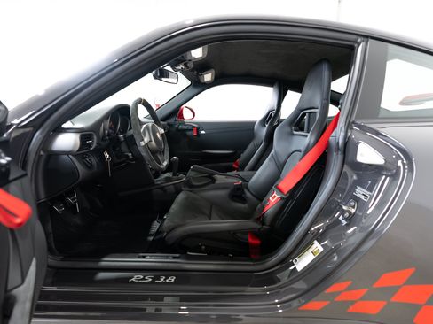 Used 2011 Porsche 911 GT3 RS RWD image 31