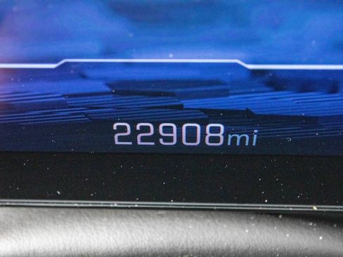 Used 2025 Chevrolet Tahoe LT image 24