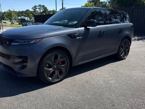 Used 2025 Land Rover Range Rover Sport Dynamic SE AWD/4WD image 1