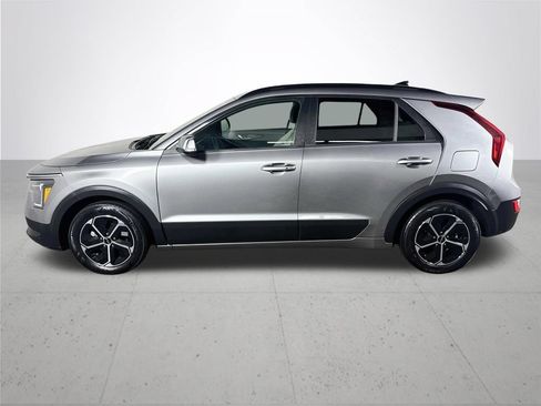 Certified 2023 Kia Niro EX FWD image 10
