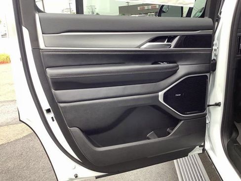 New 2026 Jeep Grand Wagoneer Limited image 29